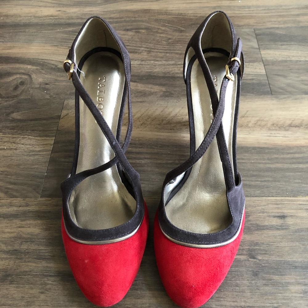Talbots closed toed heels size 8.5